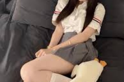 原来她早已结婚丈夫是国家一级演员如今定居上海被家人宠成宝