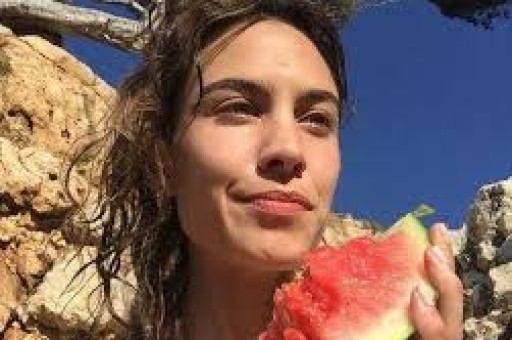 300万粉网红人设崩塌！慈善视频全是AI伪造善款去向遭网友质疑