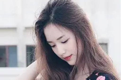 虞书欣赵露思互撕？换头像发动态暗讽内娱明星抢资源太狠了！