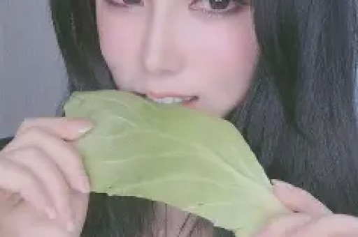 娱乐圈四月大瓜连连！娜扎放话人比角色美全红婵遭网暴报警内幕